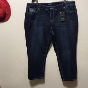 ZCO Women's Plus-Size Embellished Dark Wash Crop Jeans. NWT. Size 24.